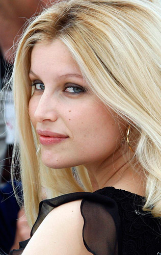 レティシア・カスタ